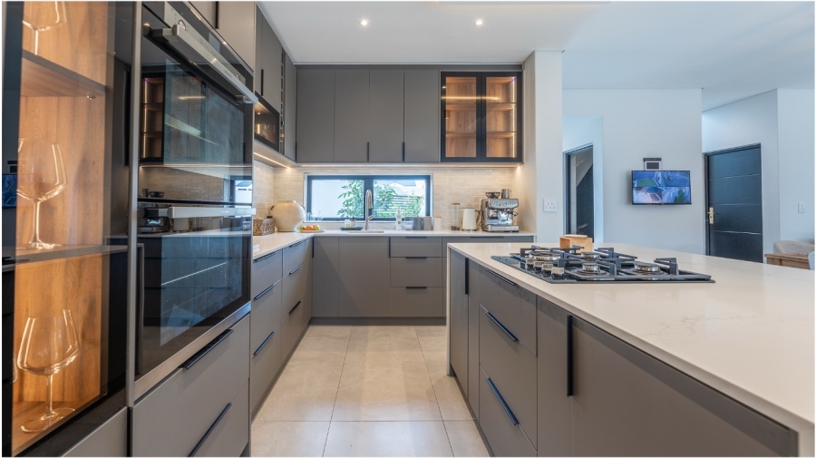 4 Bedroom Property for Sale in Sandown Western Cape